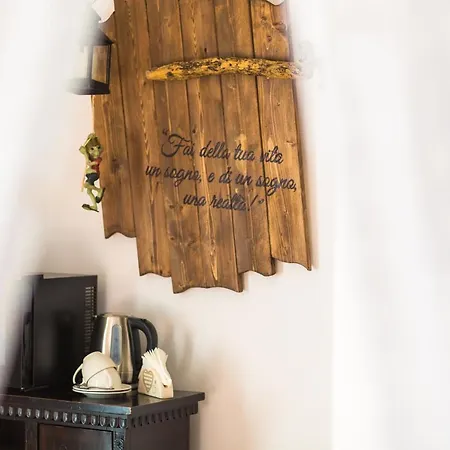 Il Folletto Del Alojamento de Acomodação e Pequeno-almoço 4*